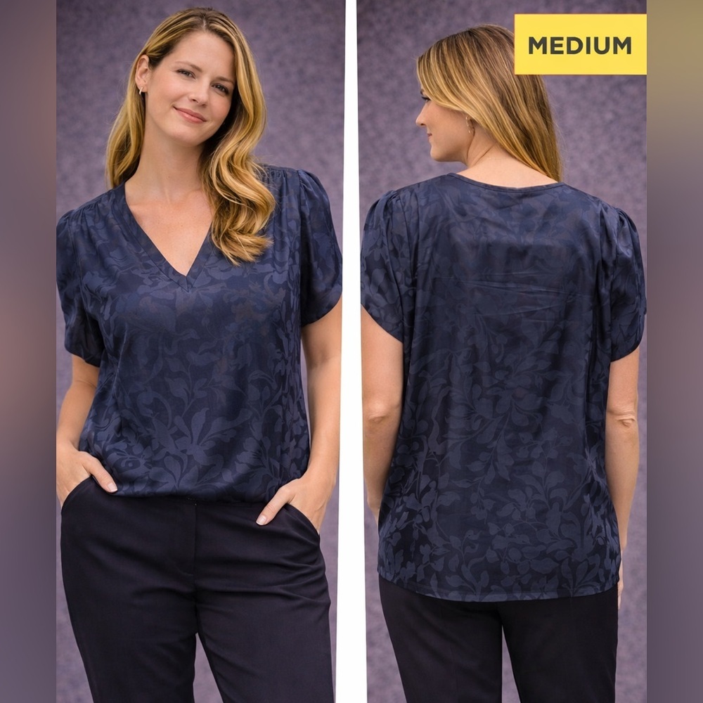 White House black market navy blue Floral Women's Top MEDIUM blouse